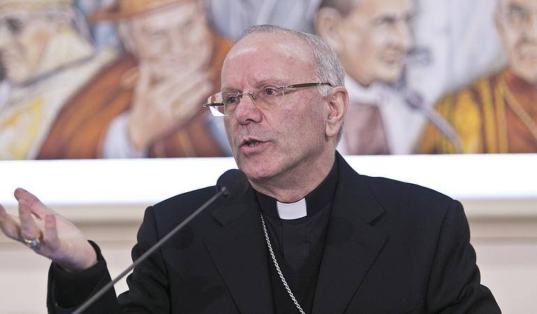 Monsignor Nunzio Galantino, segretario generale della Cei. 